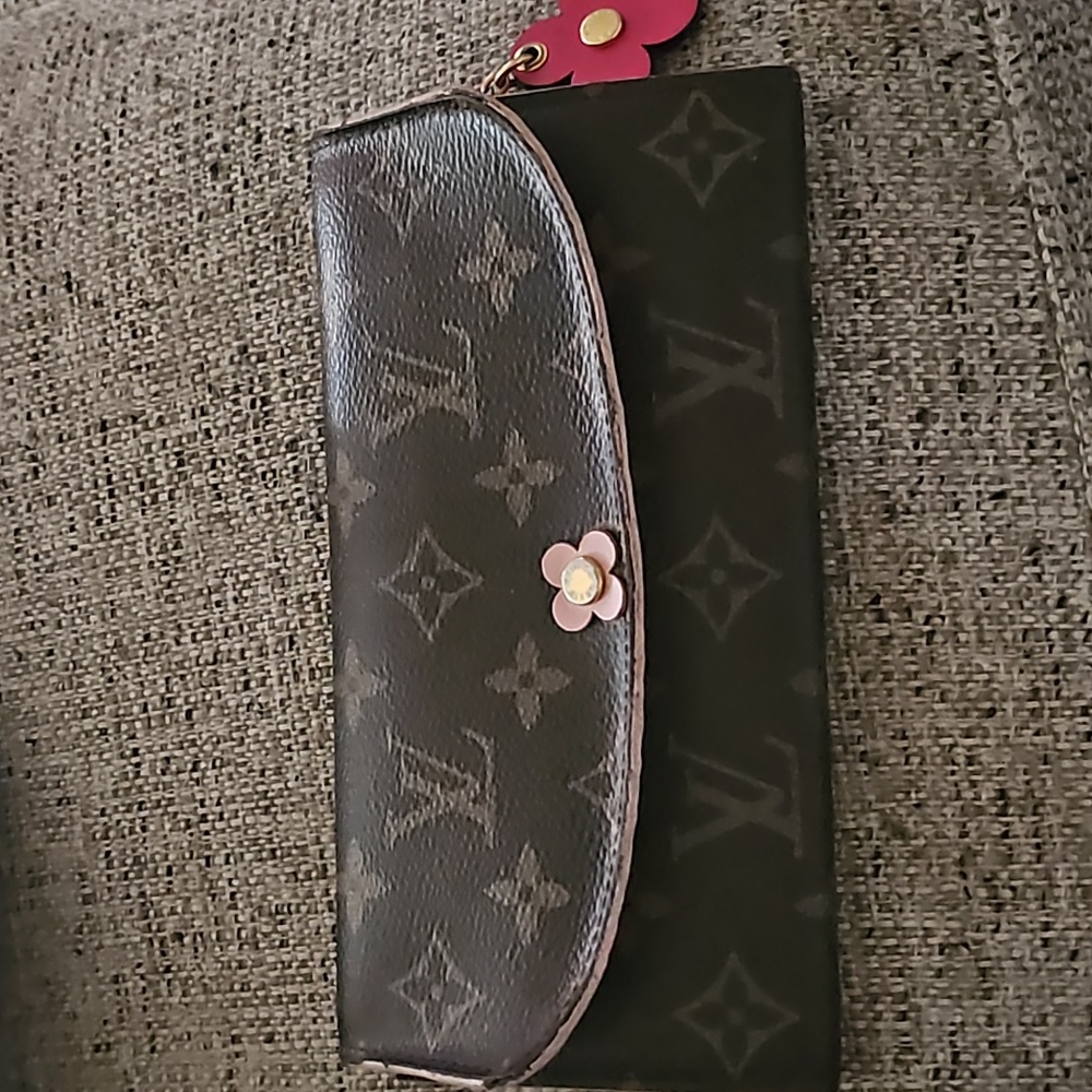 Louis Vuitton checkbook wallet
